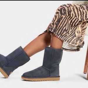 UGG Women's Classic Short II Suede Boots - Navy Blue - US 8